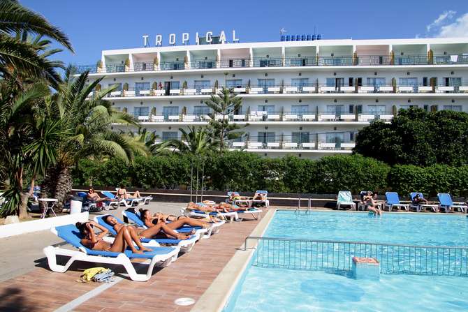 vakantie-naar-Hotel Tropical Ibiza-mei 2025