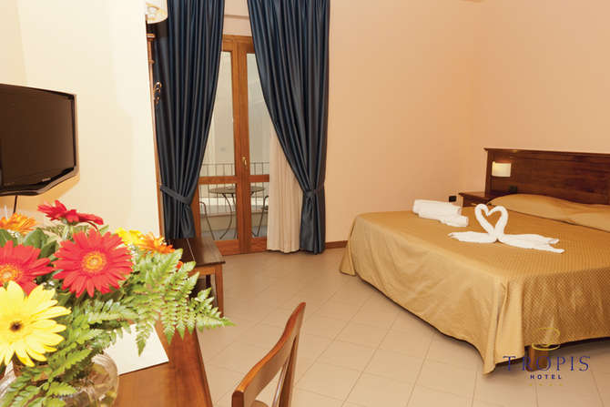 vakantie-naar-Hotel Tropis-augustus 2025