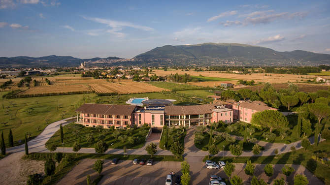 vakantie-naar-Hotel Valle Di Assisi Resort-mei 2025