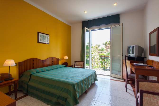 vakantie-naar-Hotel Villa Damato-mei 2025