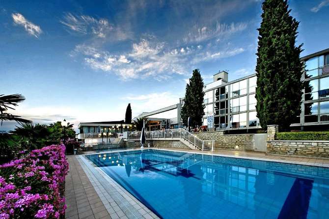 vakantie-naar-Hotel Zorna Plava Laguna-mei 2025