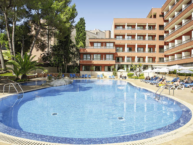 vakantie-naar-Hsm Madrigal Hotel-mei 2025