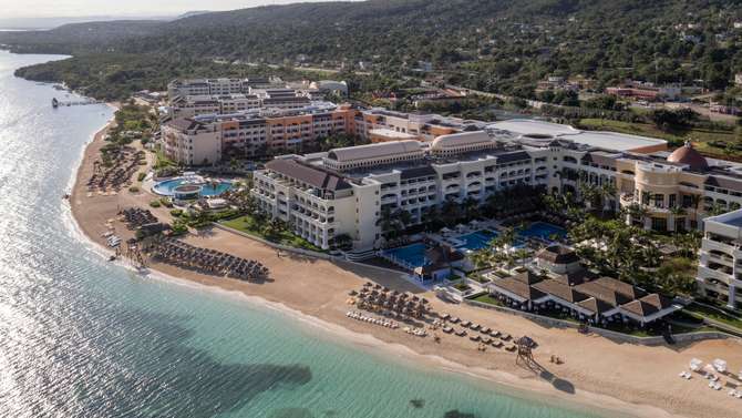 vakantie-naar-Iberostar Selection Rose Hall Suites-mei 2025