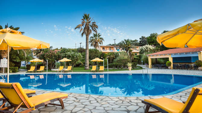 vakantie-naar-Ibiscus Corfu Hotel-mei 2025