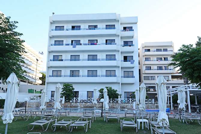 vakantie-naar-Iliada Beach Hotel-juni 2025