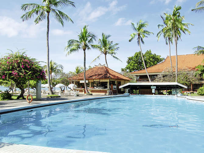 vakantie-naar-Inna Grand Bali Beach-april 2024