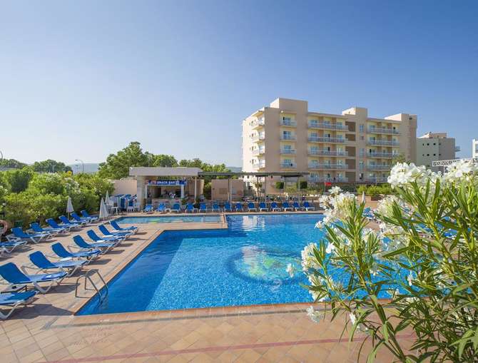 vakantie-naar-Invisa Hotel Es Pla-mei 2025