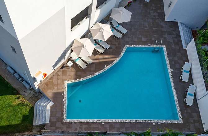 vakantie-naar-Iperion Beach Hotel-mei 2025