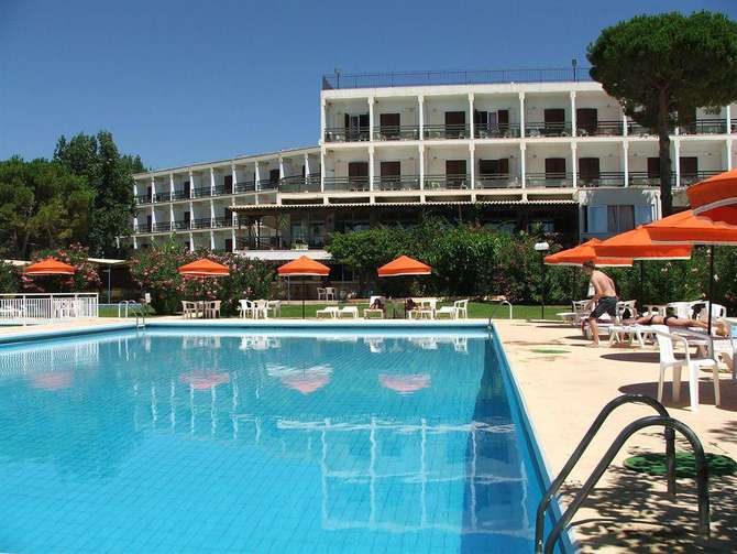 vakantie-naar-Irinna Hotel-mei 2025