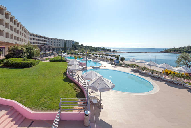 vakantie-naar-Island Hotel Istra-mei 2025