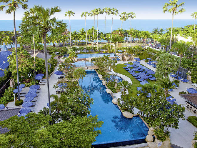 vakantie-naar-Jomtien Palm Beach Hotel Resort-mei 2024