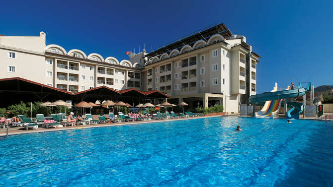 vakantie-naar-Julian Club Hotel-juni 2025