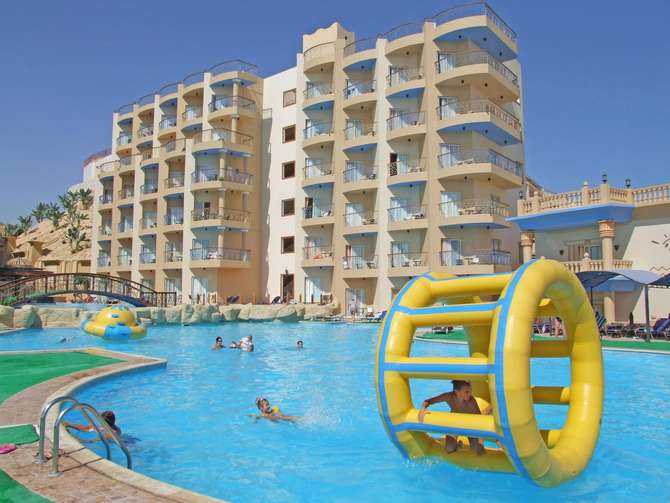 vakantie-naar-King Tut Resort-mei 2025