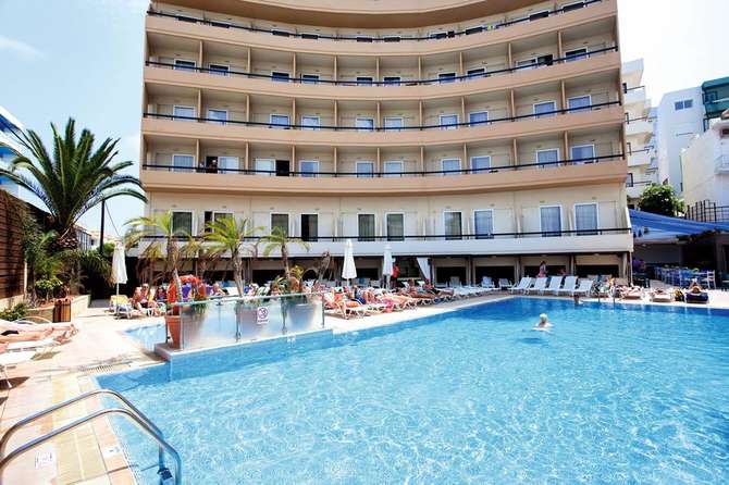 vakantie-naar-Kipriotis Hotel-mei 2025