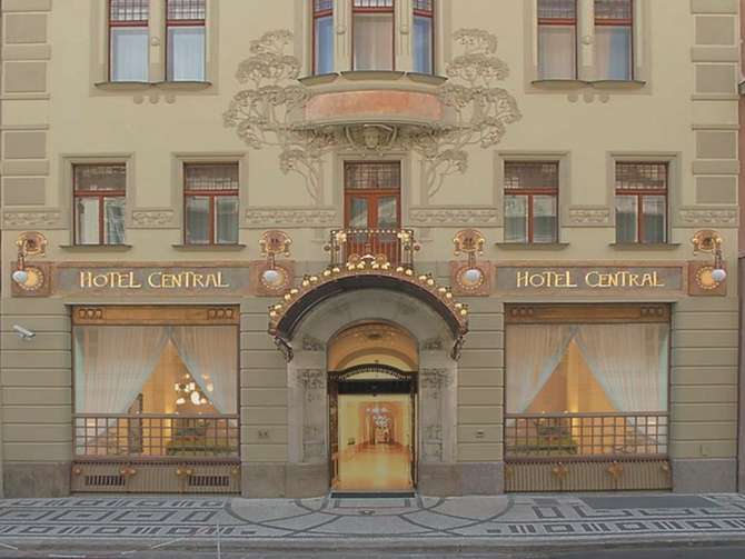 vakantie-naar-Kk Hotel Central-juni 2025