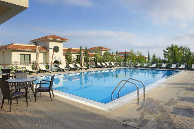 vakantie-naar-Korineum Golf Beach Resort-mei 2025