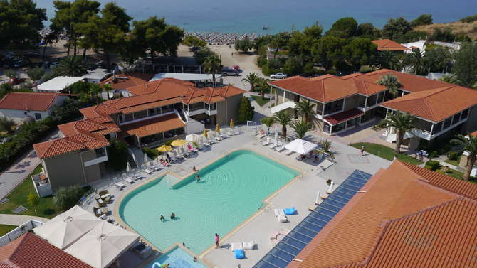 vakantie-naar-Lagomandra Beach Hotel-mei 2025