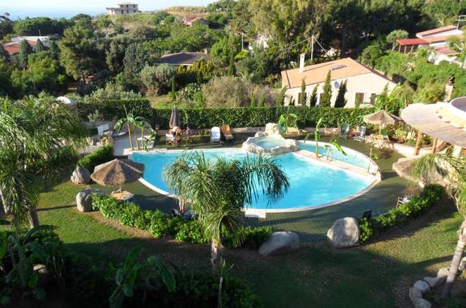 vakantie-naar-Larcobaleno Resort-mei 2025