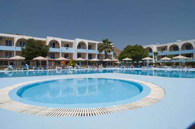 vakantie-naar-Lardos Bay Hotel-mei 2025