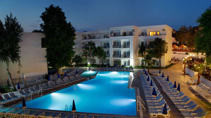 vakantie-naar-Larissa Beach Club-mei 2025