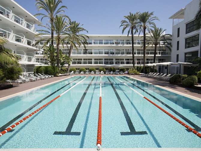 vakantie-naar-Las Gaviotas Suites Hotel-mei 2025