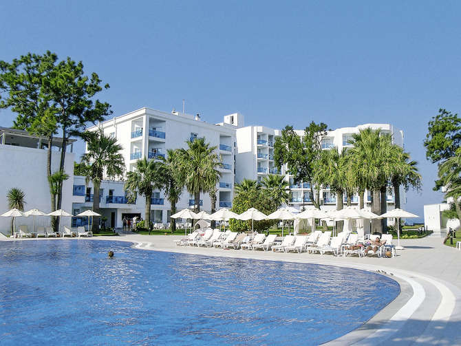 vakantie-naar-Le Bleu Hotel Resort-mei 2025