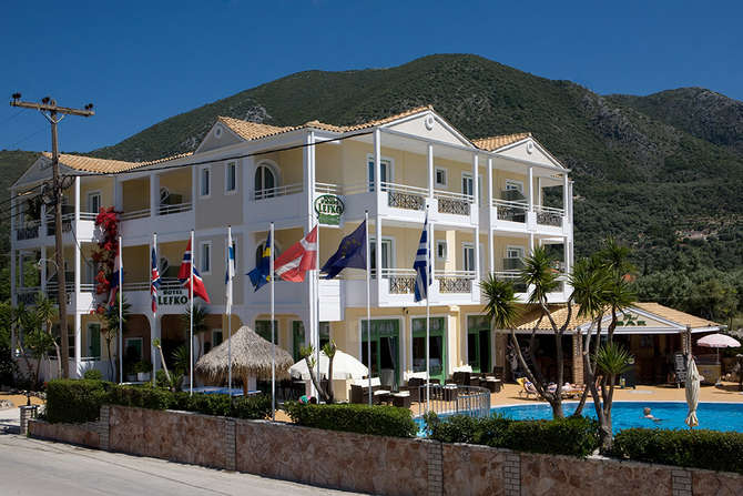 vakantie-naar-Lefko Hotel Appartementen-mei 2025