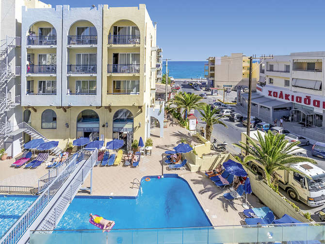 vakantie-naar-Lefkoniko Beach Bay-mei 2025