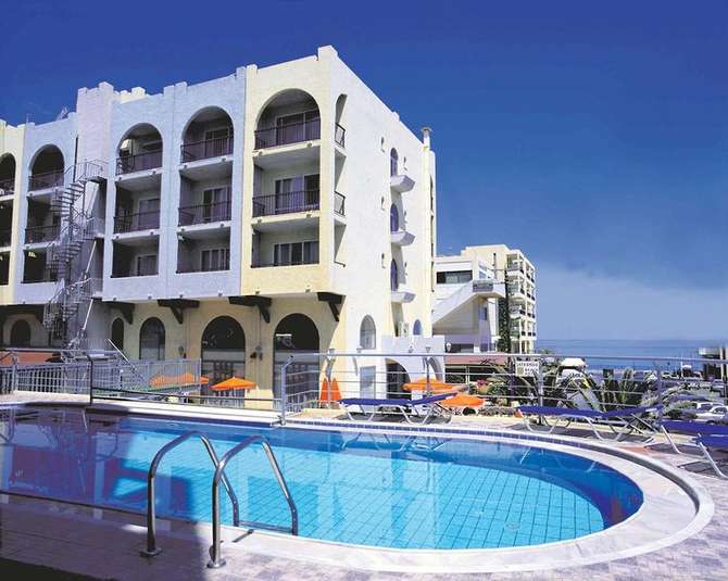vakantie-naar-Lefkoniko Beach Hotel-maart 2024