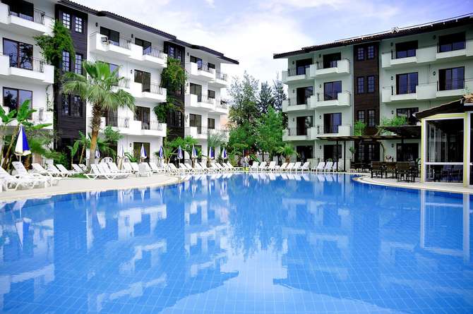 vakantie-naar-Lemas Suite Hotel-mei 2025