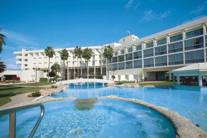 vakantie-naar-Leonardo Laura Beach Splash Resort-april 2024