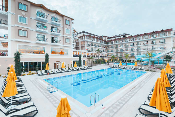 vakantie-naar-Loceanica Beach Resort-mei 2025