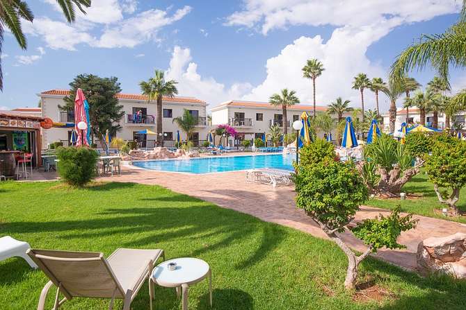 vakantie-naar-Loutsiana Hotel Appartementen-mei 2025
