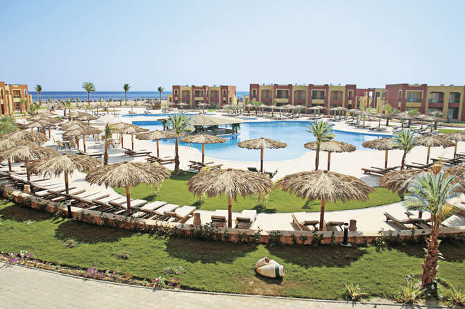 vakantie-naar-Magic Tulip Beach Resort-mei 2025