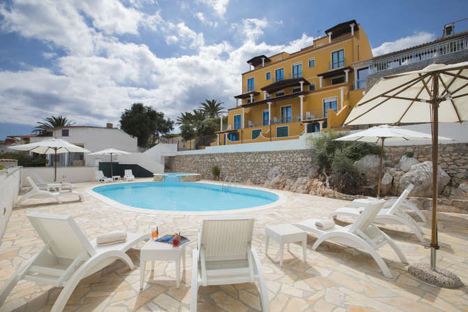 vakantie-naar-Maladroxia Hotel-mei 2025