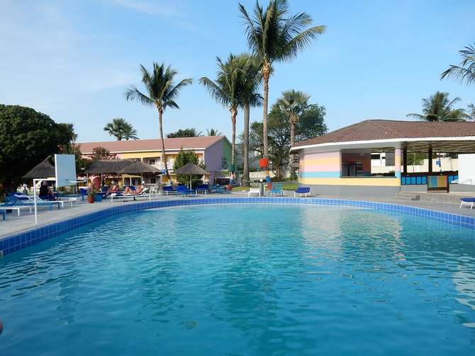 vakantie-naar-Mansea Beach Hotel-mei 2025