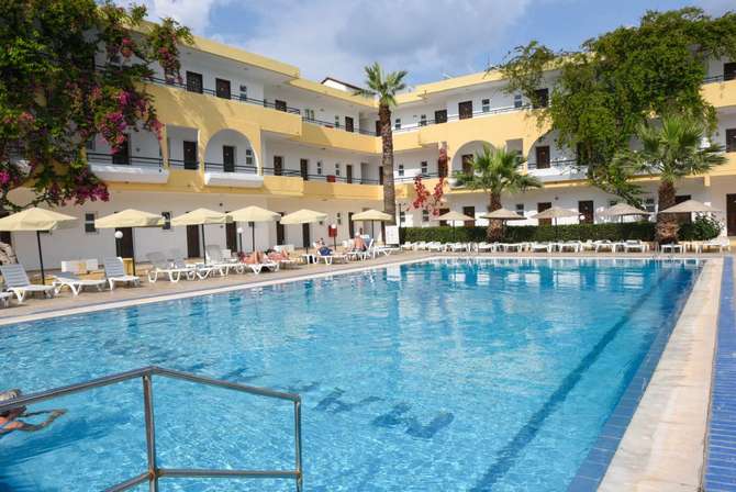 vakantie-naar-Marathon Hotel-mei 2025