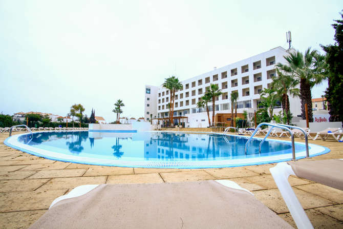 vakantie-naar-Maria Nova Lounge Hotel-mei 2025