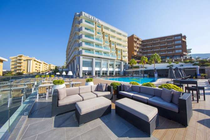 vakantie-naar-Marina Hotel Suites-april 2024