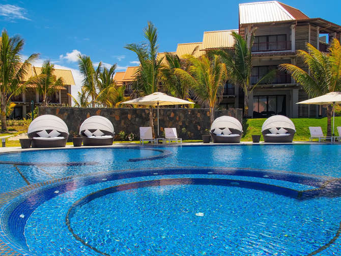 vakantie-naar-Maritim Crystals Beach Hotel-mei 2025