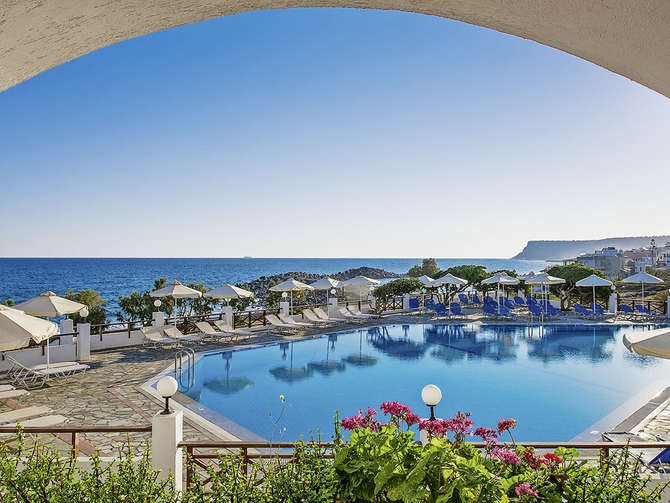 vakantie-naar-Maritimo Beach Hotel-mei 2025