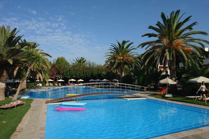 vakantie-naar-May Beach Hotel-mei 2025