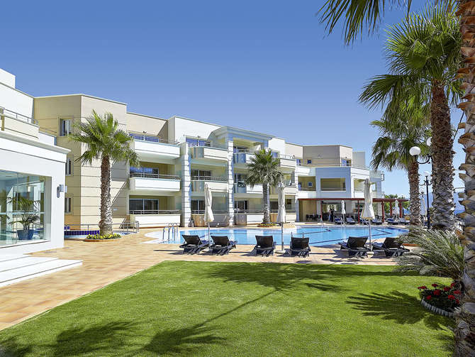 vakantie-naar-Molos Bay Hotel-mei 2025