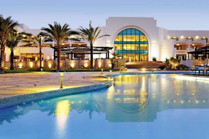 vakantie-naar-Movenpick Resort Soma Bay-mei 2024