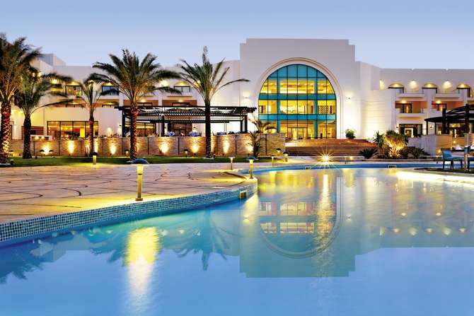 vakantie-naar-Movenpick Resort Soma Bay-mei 2025