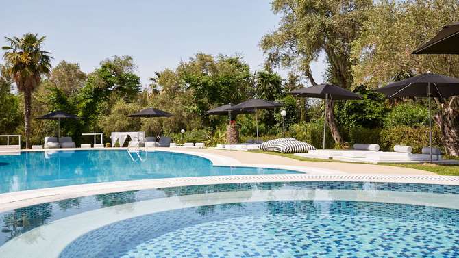 vakantie-naar-Mr Mrs White Corfu-mei 2025