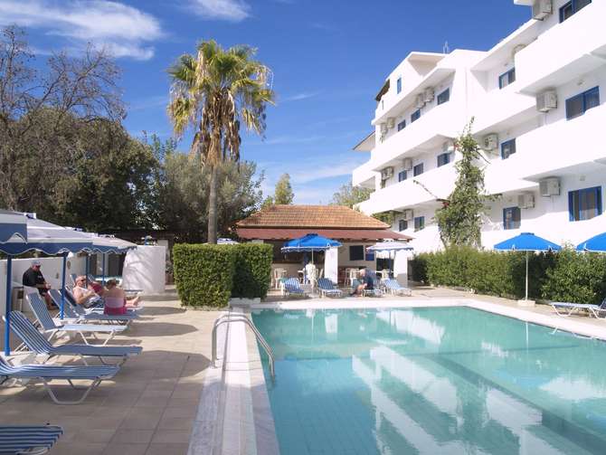 vakantie-naar-Nathalie Hotel-mei 2025