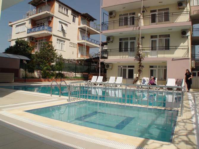vakantie-naar-Nergos Side Hotel-mei 2025