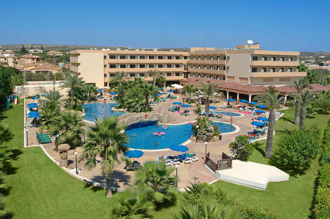 vakantie-naar-Nissiana Hotel-mei 2025