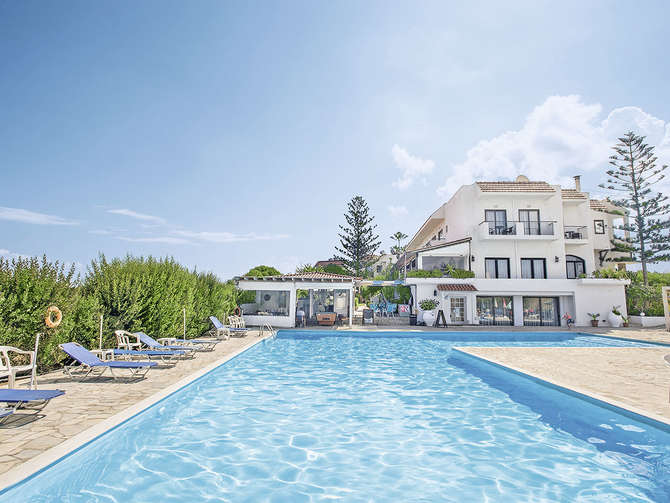 vakantie-naar-Oasis Beach Hotel-mei 2025